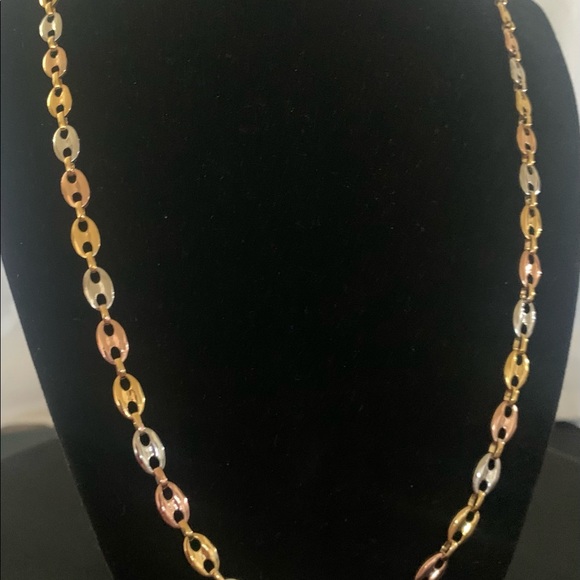 14k tri color Gucci link chain - Picture 5 of 6